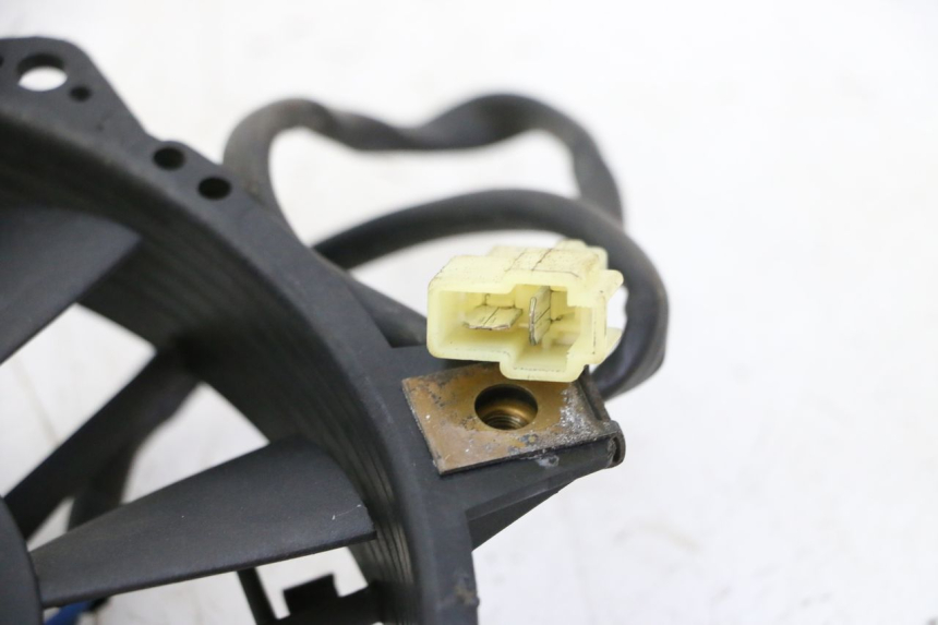 photo de VENTILATOR TRIUMPH SPRINT 900 (1995 - 1998) - Detailansicht des Bauteils