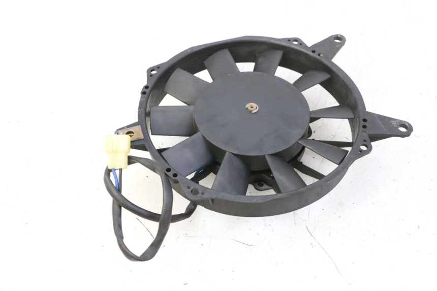 photo de VENTILATOR TRIUMPH SPRINT 900 (1995 - 1998) - Zoom auf Gebrauchszustand