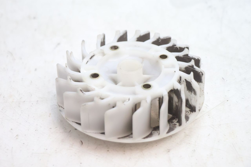 photo de VENTILATOR KYMCO SUPER 8 2T 50 (2007 - 2013) - Alternative Perspektive