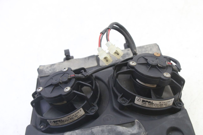 photo de VENTILATOR KTM SUPERENDURO R 950 (2005 - 2009) - Details der Befestigungspunkte