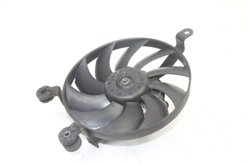 photo de VENTILATOR SUZUKI GSX F GSXF 650 (2007 - 2015) - Detailansicht des Bauteils