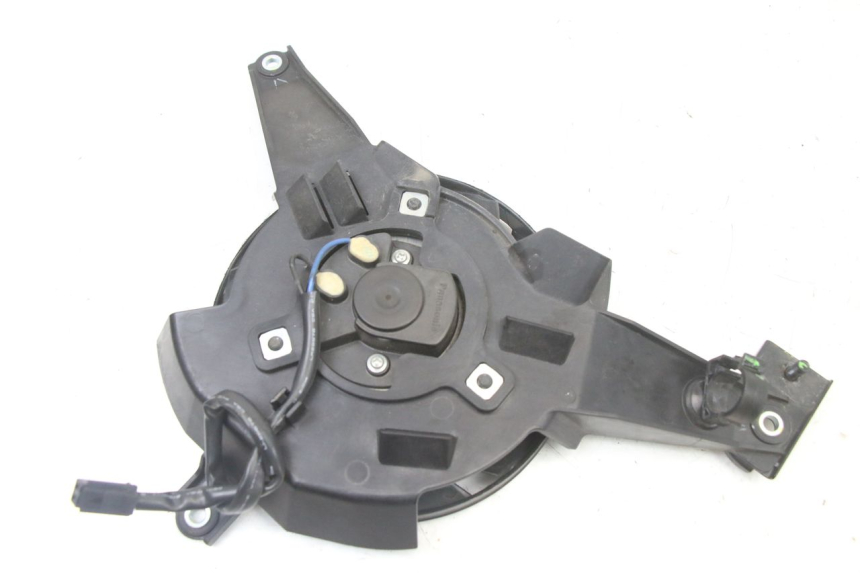 photo de VENTILATOR YAMAHA TRACER 7 700 (2020 - 2024) - Zoom auf Gebrauchszustand