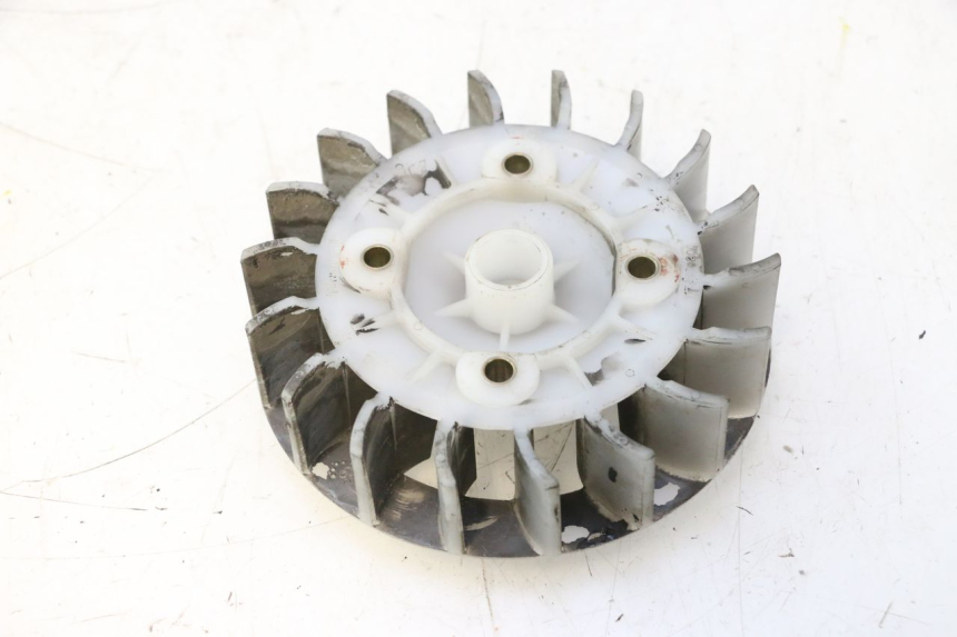 photo de VENTILATOR PEUGEOT TREKKER 50 (1995 - 2004) - Detailansicht des Bauteils