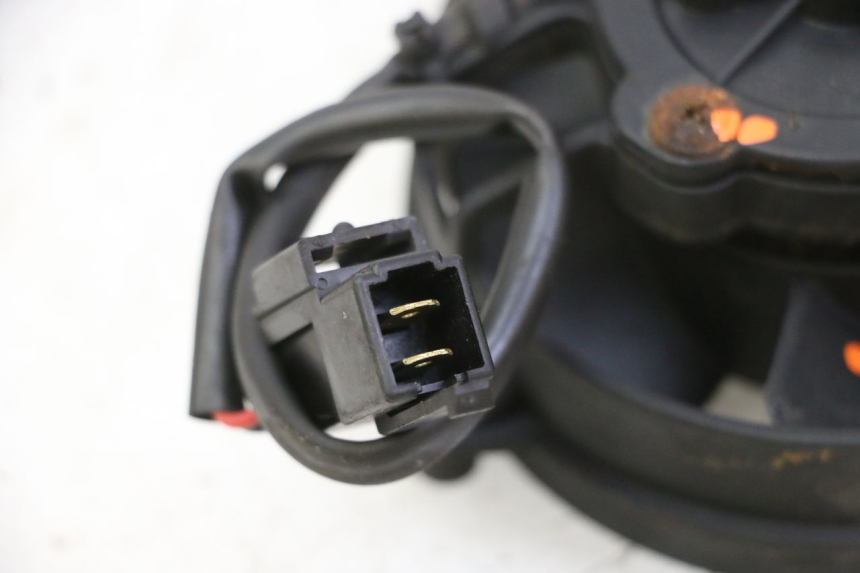 photo de LüFTER YAMAHA X-MAX XMAX 250 (2006 - 2009) - Alternative Perspektive