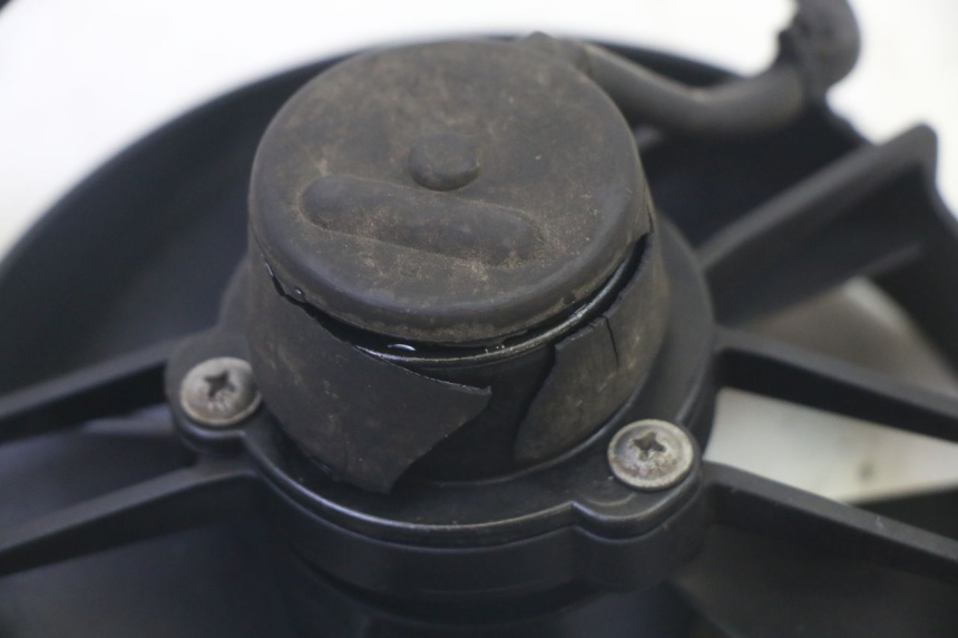 photo de VENTILATOR YAMAHA YP MAJESTY 125 (2007 - 2010) - Alternative Perspektive