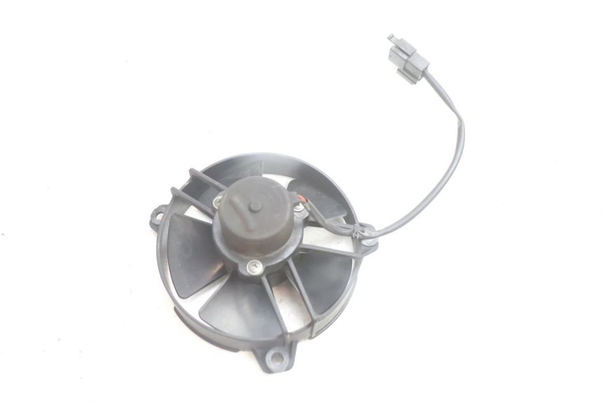 photo de LüFTER YAMAHA YP MAJESTY 125 (2002 - 2006) - Alternative Perspektive