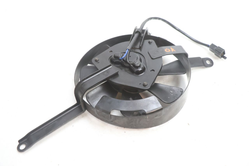photo de VENTILATOR KAWASAKI ZX-6R ZX6R 600 (2000 - 2002) - Alternative Perspektive