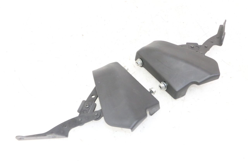 photo de FEDERBEIN HELMFACH PIAGGIO MP3 LT 300 (2010 - 2016) - Detailansicht des Bauteils