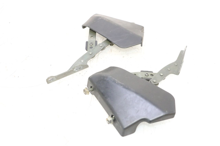photo de FEDERBEIN HELMFACH PIAGGIO MP3 RL 250 (2006 - 2010) - Zoom auf Gebrauchszustand