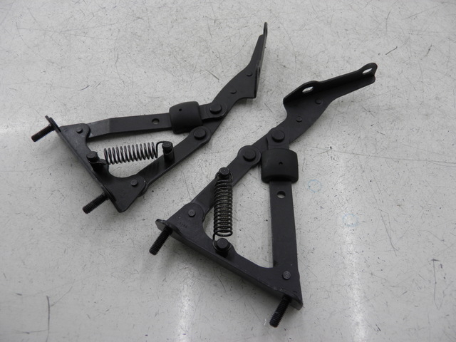 photo de FEDERBEIN HELMFACH PIAGGIO XEVO - X EVO 125 (2010 - 2015) - Detailansicht des Bauteils