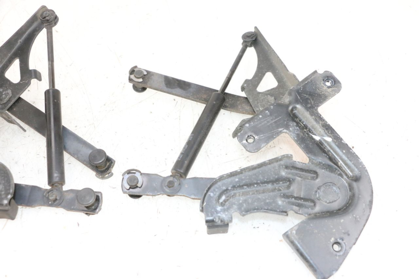 photo de FEDERBEIN HELMFACH PEUGEOT SATELIS 125 (2013 - 2018) - Gesamtansicht des Produkts