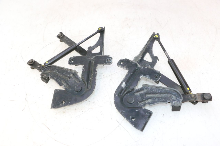 photo de FEDERBEIN HELMFACH PEUGEOT SATELIS 125 (2006 - 2009) - Hauptansicht