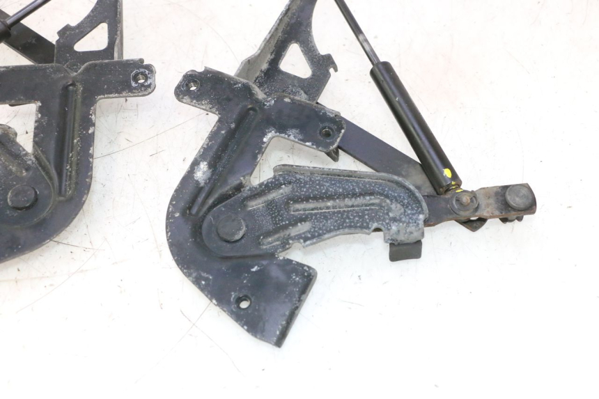 photo de FEDERBEIN HELMFACH PEUGEOT SATELIS 125 (2006 - 2009) - Alternative Perspektive