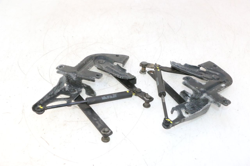 photo de FEDERBEIN HELMFACH PEUGEOT SATELIS 125 (2006 - 2009) - Technische Nahaufnahme