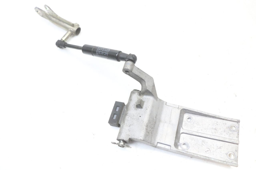 photo de KOFFERRAUMZYLINDER YAMAHA XMAX X-MAX ABS 125 (2017 - 2020) - Zoom auf Gebrauchszustand