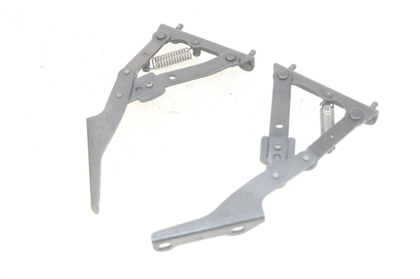 photo de KOFFERRAUMDÄMPFER PIAGGIO XEVO - X EVO 125 (2007 - 2017) - Zoom auf Gebrauchszustand