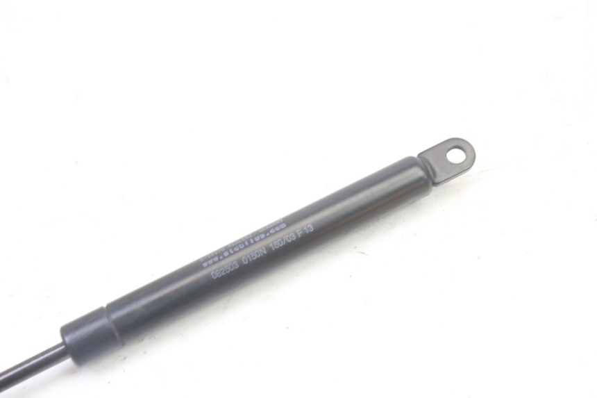 photo de SITZFEDER PIAGGIO X9 EVOLUTION 125 (2003 - 2007) - Zoom auf Gebrauchszustand