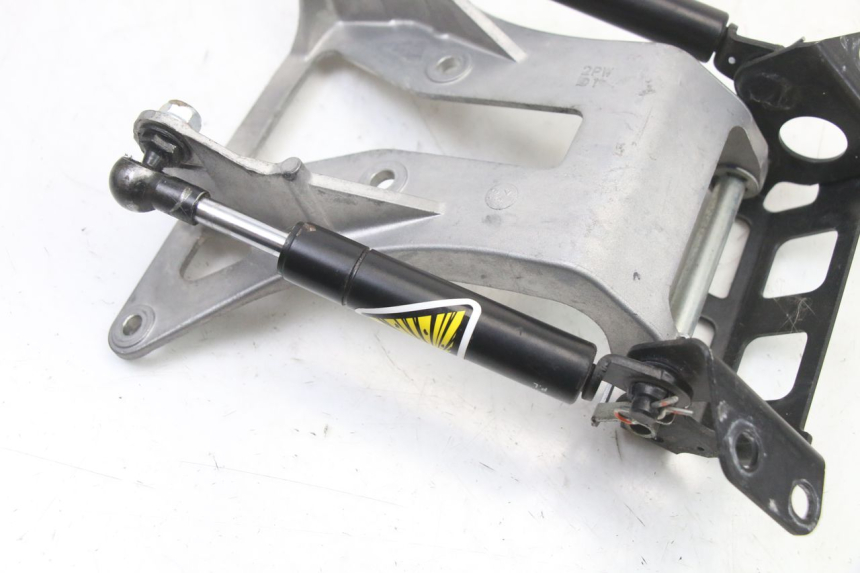 photo de FEDERBEIN SITZ YAMAHA YP T-MAX TMAX 530 (2017 - 2020) - Technische Nahaufnahme