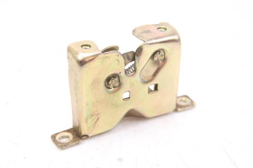 photo de SITZVERRIEGELUNG KEEWAY F-ACT FACT 50 (2006 - 2011) - Detailansicht des Bauteils