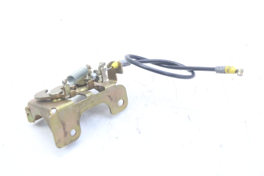 photo de SATTEL SCHLOSS HONDA FES PANTHEON 2T 125 (1998 - 2002) - Zoom auf Gebrauchszustand