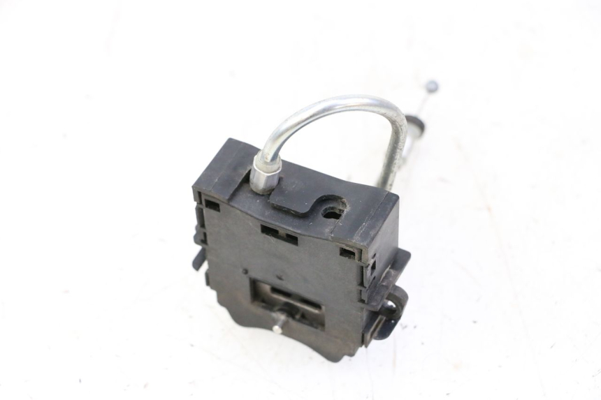 photo de SATTEL SCHLOSS HONDA FORZA ABS 300 (2013 - 2017) - Zoom auf Gebrauchszustand