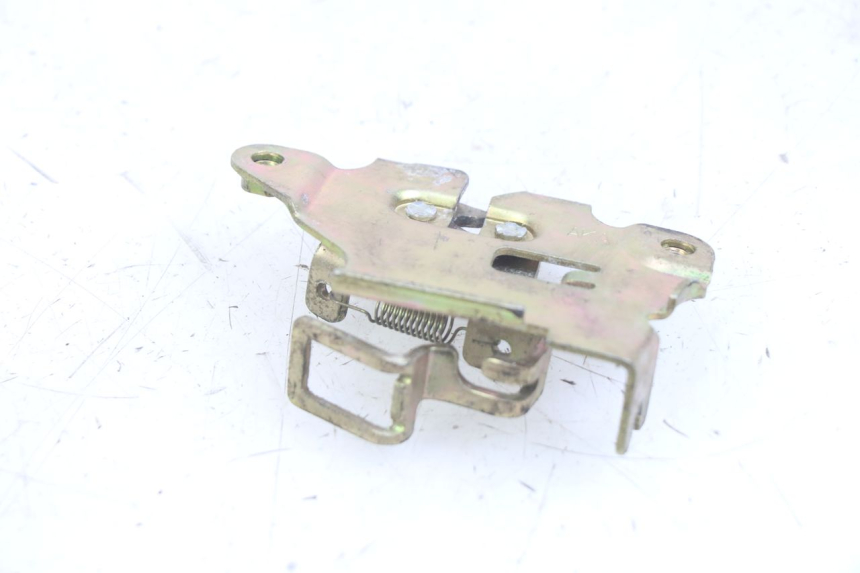 photo de SITZVERRIEGELUNG SYM ORBIT 2 TS 2T 50 (2011 - 2016) - Detailansicht des Bauteils