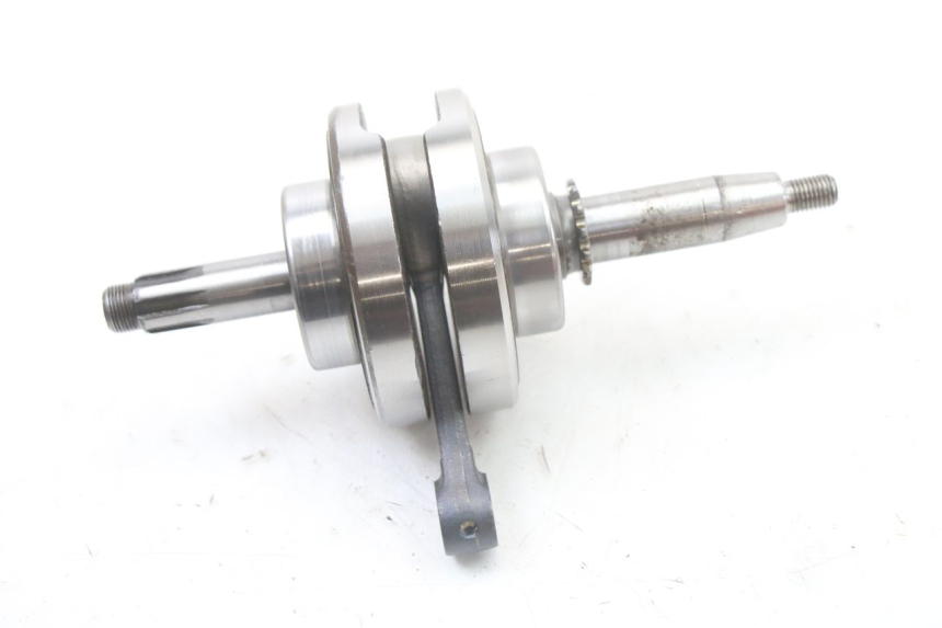 photo de KURBELWELLE APOLLO RFZ 125 - Details der Befestigungspunkte