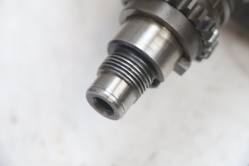 photo de KURBELWELLE SUZUKI DR S 600 (1985 - 1989) - Details der Befestigungspunkte