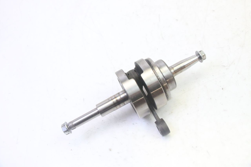 photo de KURBELWELLE PEUGEOT ELYSTAR 50 (2002 - 2014) - Details der Befestigungspunkte