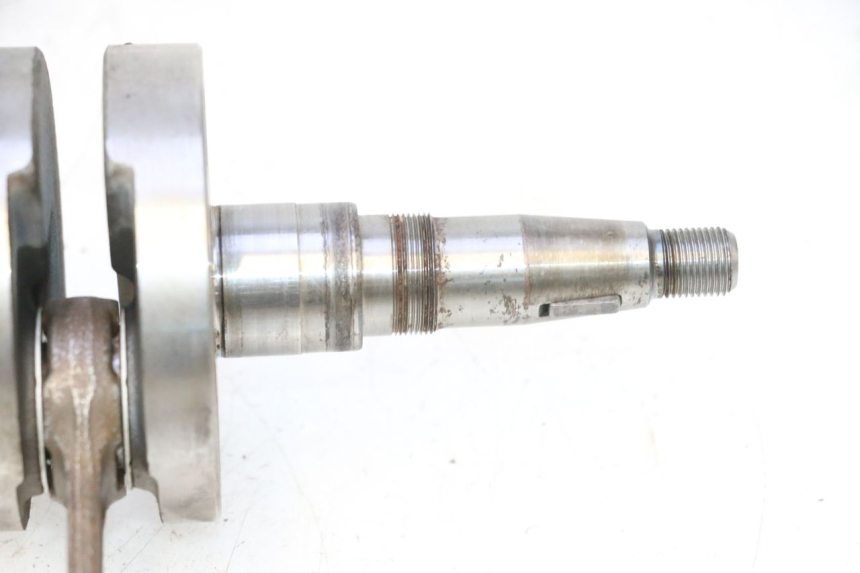 photo de KURBELWELLE HONDA FES PANTHEON 2T 125 (1998 - 2002) - Details der Befestigungspunkte