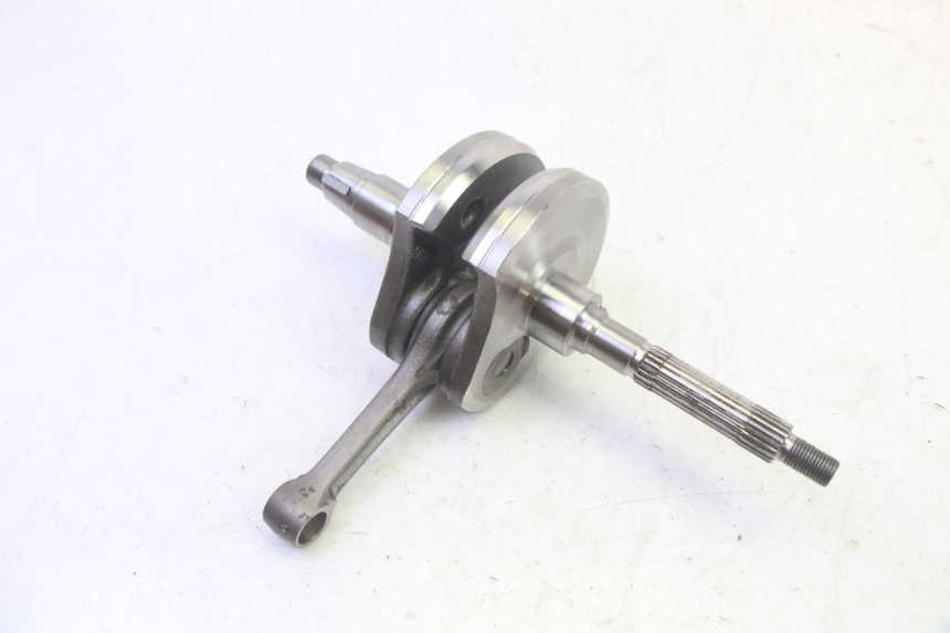 photo de KURBELWELLE PIAGGIO MP3 RL 250 (2006 - 2010) - Alternative Perspektive