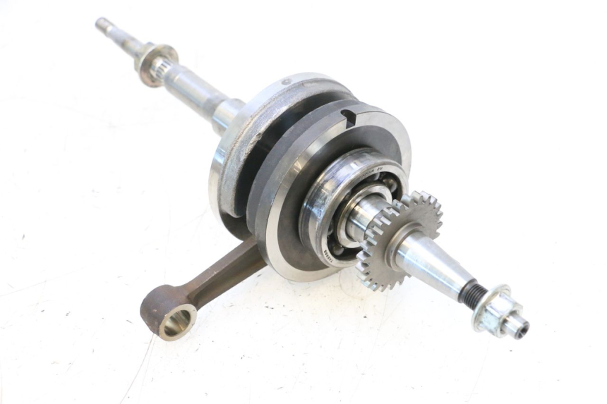 photo de KURBELWELLE PEUGEOT SATELIS COMPRESSOR K15 125 (2006 - 2009) - Details der Befestigungspunkte