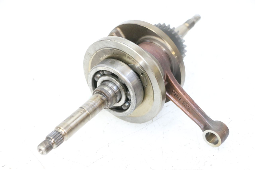 photo de KURBELWELLE PEUGEOT SATELIS 125 (2013 - 2018) - Details der Befestigungspunkte