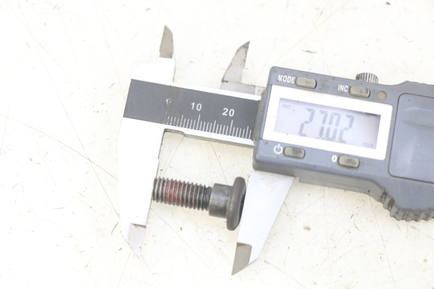 photo de BREMSSCHEIBENBOLZEN KYMCO AGILITY 4T 50 (2018 - 2022) - Zoom auf Gebrauchszustand