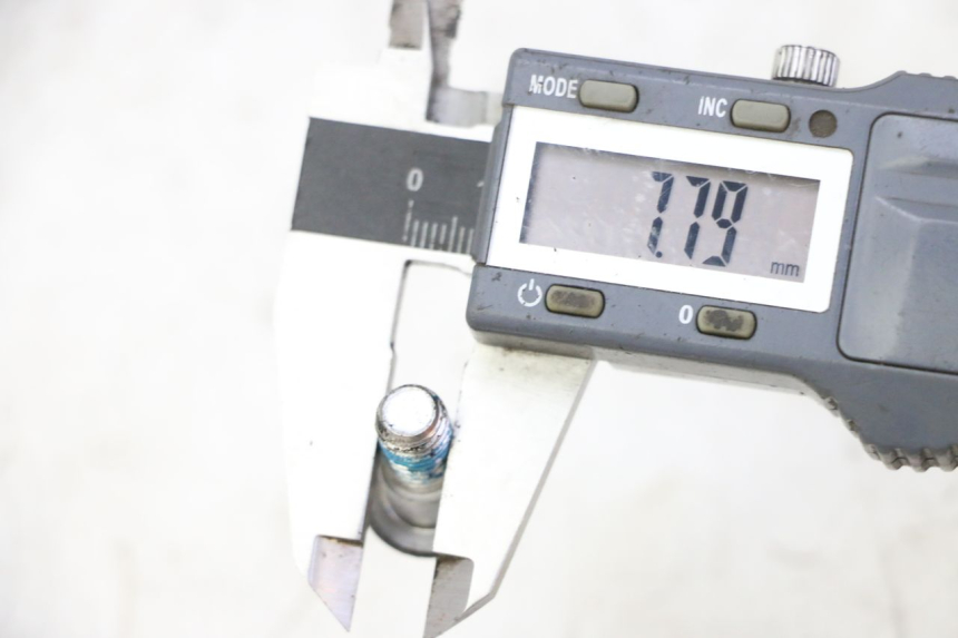 photo de BREMSSCHEIBENSCHRAUBE SUZUKI BURGMAN 125 (2007 - 2014) - Alternative Perspektive