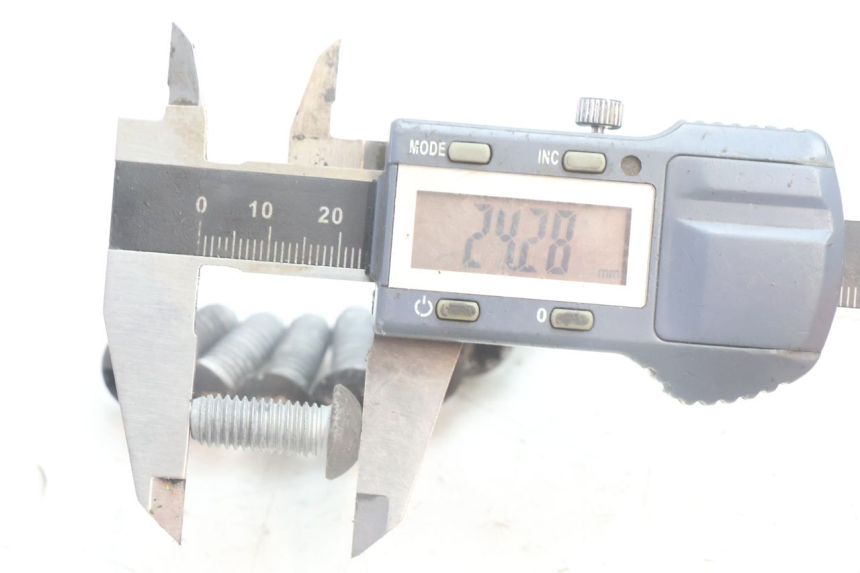 photo de BREMSSCHEIBENSCHRAUBE BMW C1 125 (2000 - 2003) - Zoom auf Gebrauchszustand