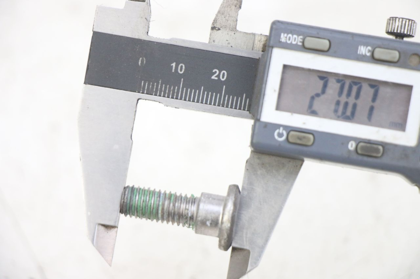 photo de BREMSSCHEIBENBOLZEN HONDA CA REBEL 125 (1995 - 2001) - Zoom auf Gebrauchszustand