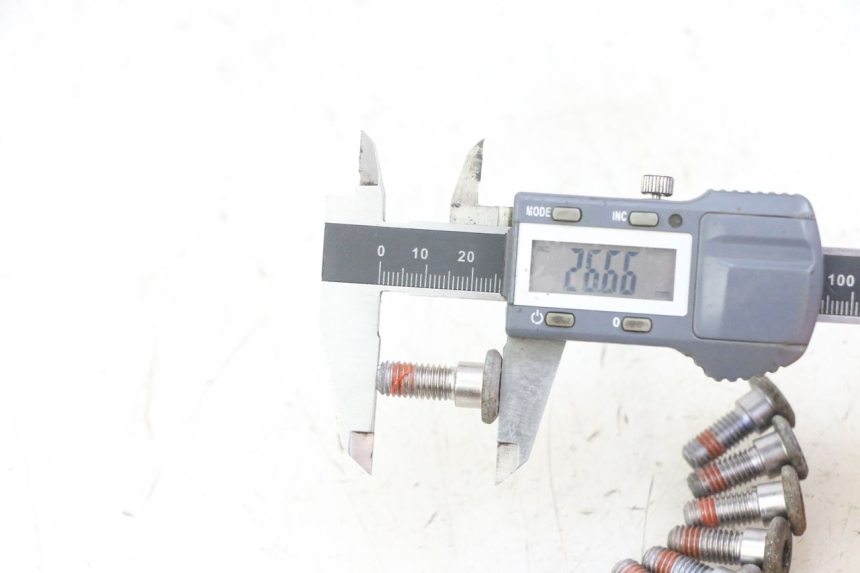 photo de BREMSSCHEIBENSCHRAUBE HONDA CBF 500 (2004 - 2007) - Detailansicht des Bauteils