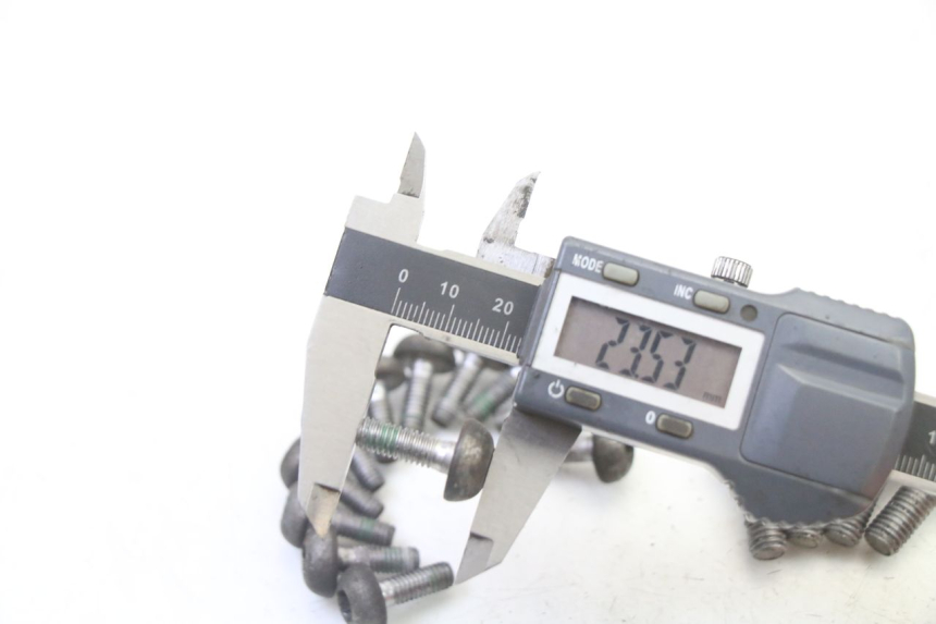 photo de BREMSSCHEIBENSCHRAUBE HONDA CBR RR FIREBLADE 900 (1992 - 1994) - Detailansicht des Bauteils