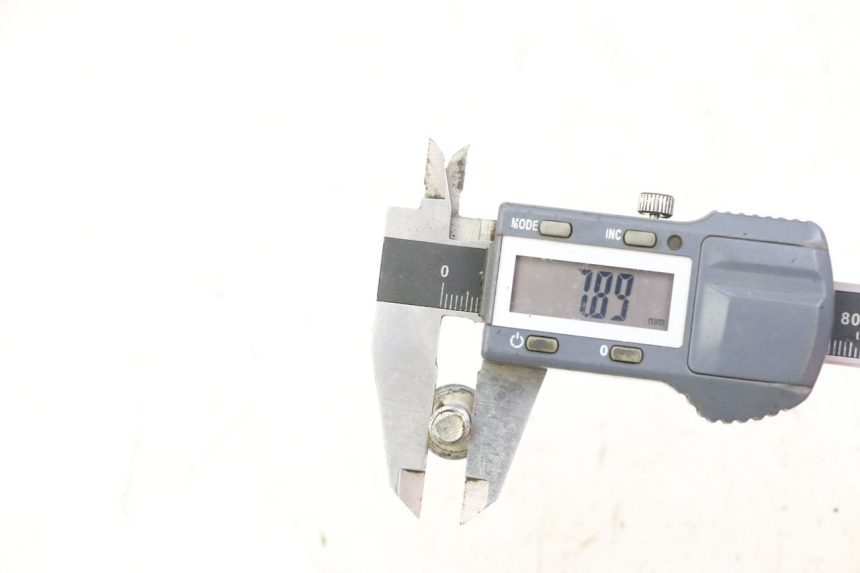 photo de BREMSSCHEIBENSCHRAUBE PEUGEOT CITYSTAR 50 (2013 - 2017) - Zoom auf Gebrauchszustand