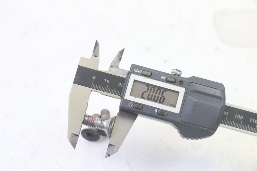 photo de BREMSSCHEIBENSCHRAUBE PEUGEOT CITYSTAR 50 (2013 - 2017) - Details der Befestigungspunkte