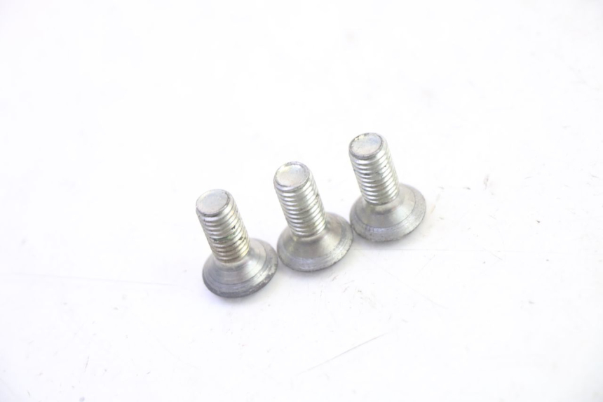 photo de BREMSSCHEIBENSCHRAUBE PEUGEOT CITYSTAR 50 (2013 - 2017) - Zoom auf Gebrauchszustand