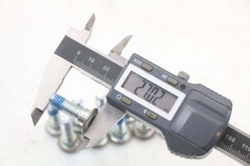 photo de BREMSSCHEIBENSCHRAUBE EBROH BRAVO GLE 1 (2020 - 2024) - Alternative Perspektive