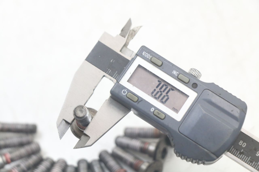 photo de BREMSSCHEIBENSCHRAUBE KAWASAKI ER-6 ER6 N 650 (2012 - 2016) - Technische Nahaufnahme