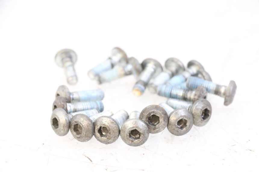 photo de BREMSSCHEIBENSCHRAUBE YAMAHA FJ 36Y 1100 (1984 - 1985) - Alternative Perspektive