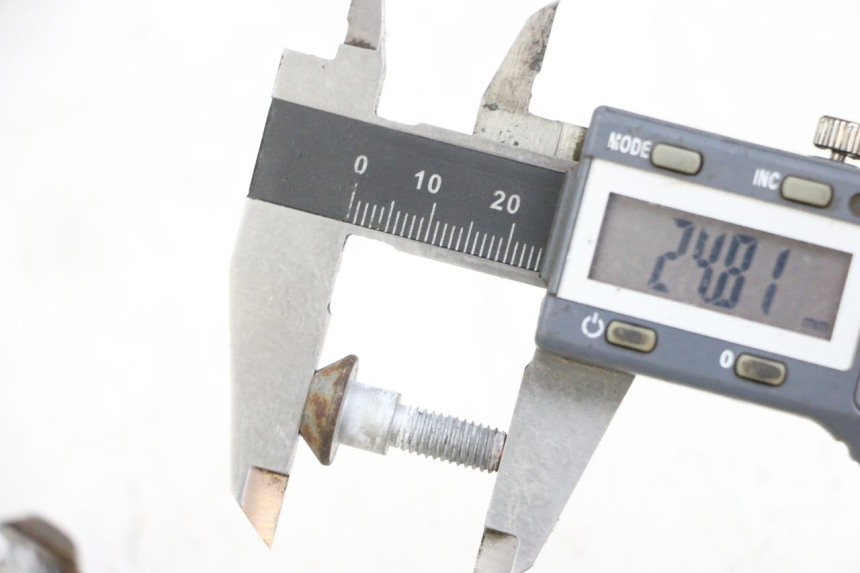 photo de BREMSSCHEIBENSCHRAUBE YAMAHA FJR ABS 1300 (2006 - 2012) - Zoom auf Gebrauchszustand