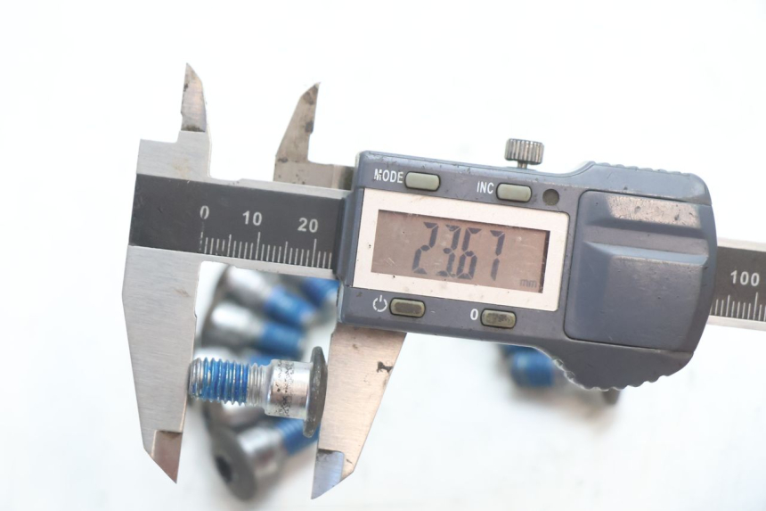photo de BREMSSCHEIBENSCHRAUBE SUZUKI GSR 600 (2005 - 2012) - Detailansicht des Bauteils