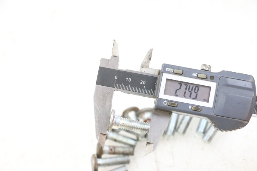 photo de BREMSSCHEIBENSCHRAUBE JM MOTORS GTS 125 (2015 - 2019) - Zoom auf Gebrauchszustand