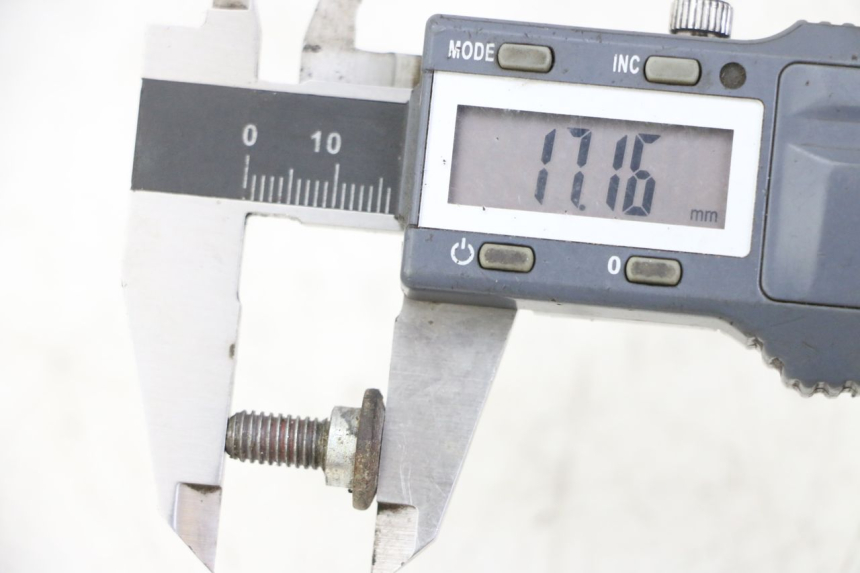 photo de BREMSSCHEIBENSCHRAUBE KAWASAKI KX 65 (2000 - 2019) - Zoom auf Gebrauchszustand