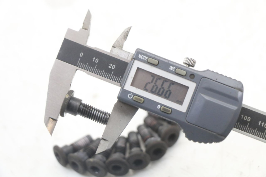 photo de BREMSSCHEIBENSCHRAUBE KYMCO X-TOWN XTOWN 125 (2016 - 2021) - Zoom auf Gebrauchszustand